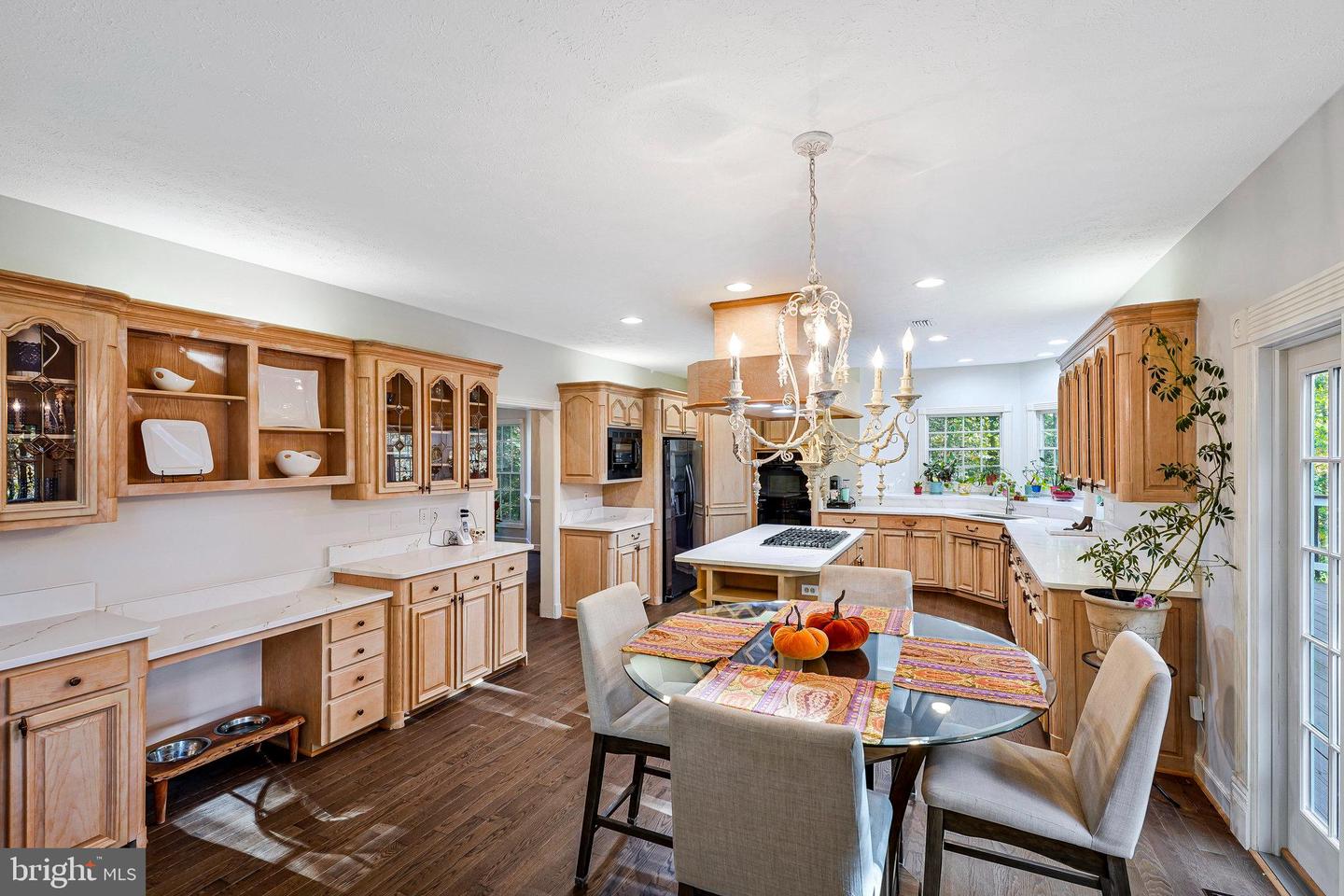 6507 BURKE WOODS DR, BURKE, Virginia 22015, 5 Bedrooms Bedrooms, ,5 BathroomsBathrooms,Residential,For sale,6507 BURKE WOODS DR,VAFX2275470 MLS # VAFX2275470 6507 BURKE WOODS DR, BURKE, Virginia 22015, 5 Bedrooms Bedrooms, ,5 BathroomsBathrooms,Residential,For sale,6507 BURKE WOODS DR,VAFX2275470 MLS # VAFX2275470