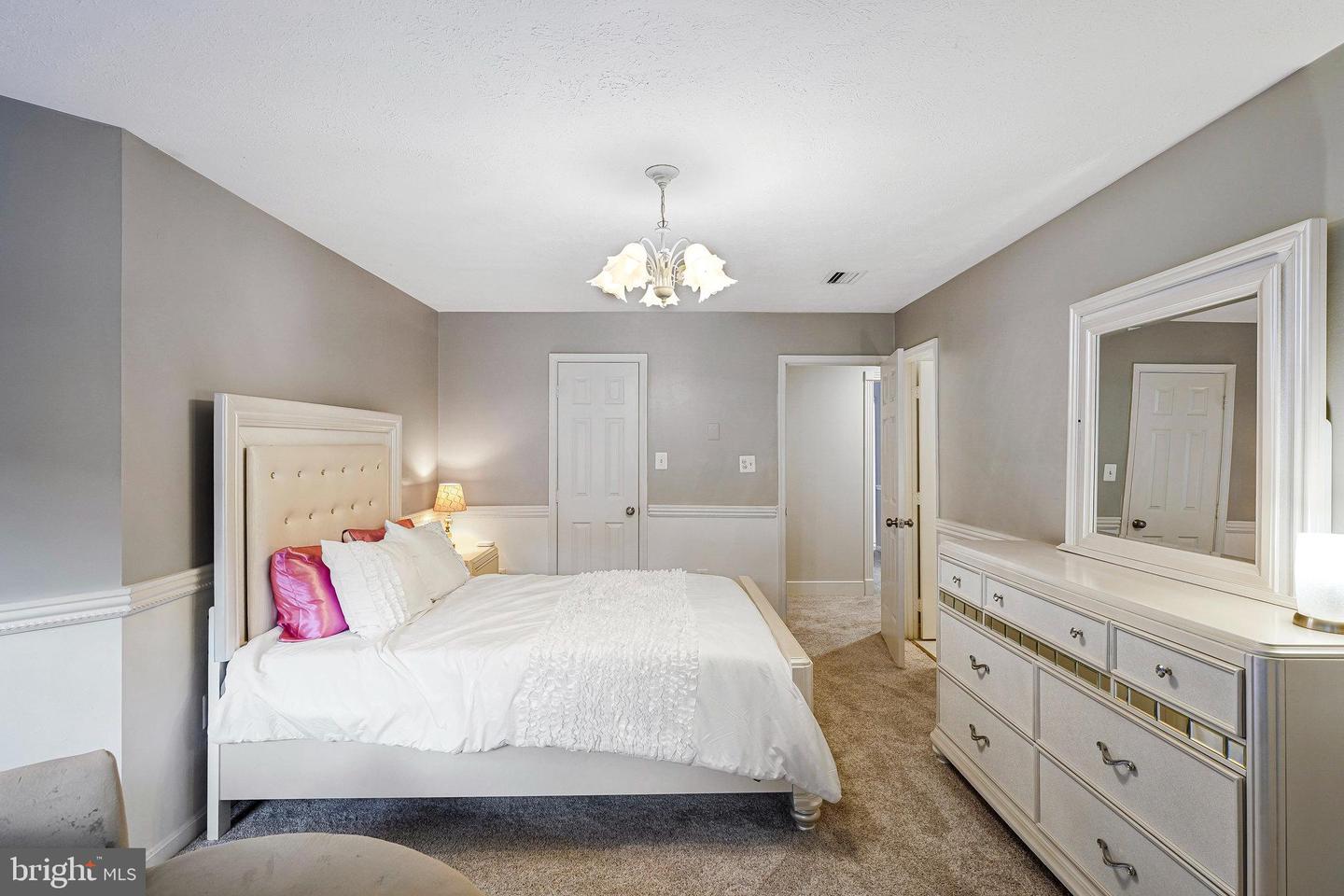 6507 BURKE WOODS DR, BURKE, Virginia 22015, 5 Bedrooms Bedrooms, ,5 BathroomsBathrooms,Residential,For sale,6507 BURKE WOODS DR,VAFX2275470 MLS # VAFX2275470 6507 BURKE WOODS DR, BURKE, Virginia 22015, 5 Bedrooms Bedrooms, ,5 BathroomsBathrooms,Residential,For sale,6507 BURKE WOODS DR,VAFX2275470 MLS # VAFX2275470