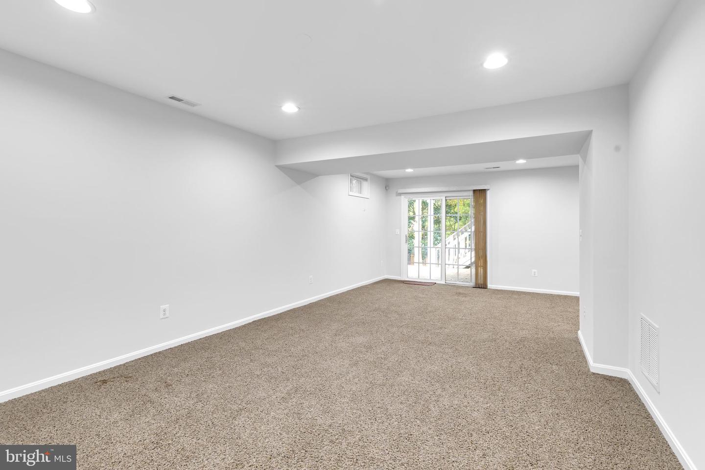 8566 BRICKSHIRE LN, MANASSAS, Virginia 20112, 4 Bedrooms Bedrooms, ,3 BathroomsBathrooms,Residential,For sale,8566 BRICKSHIRE LN,VAPW2106384 MLS # VAPW2106384