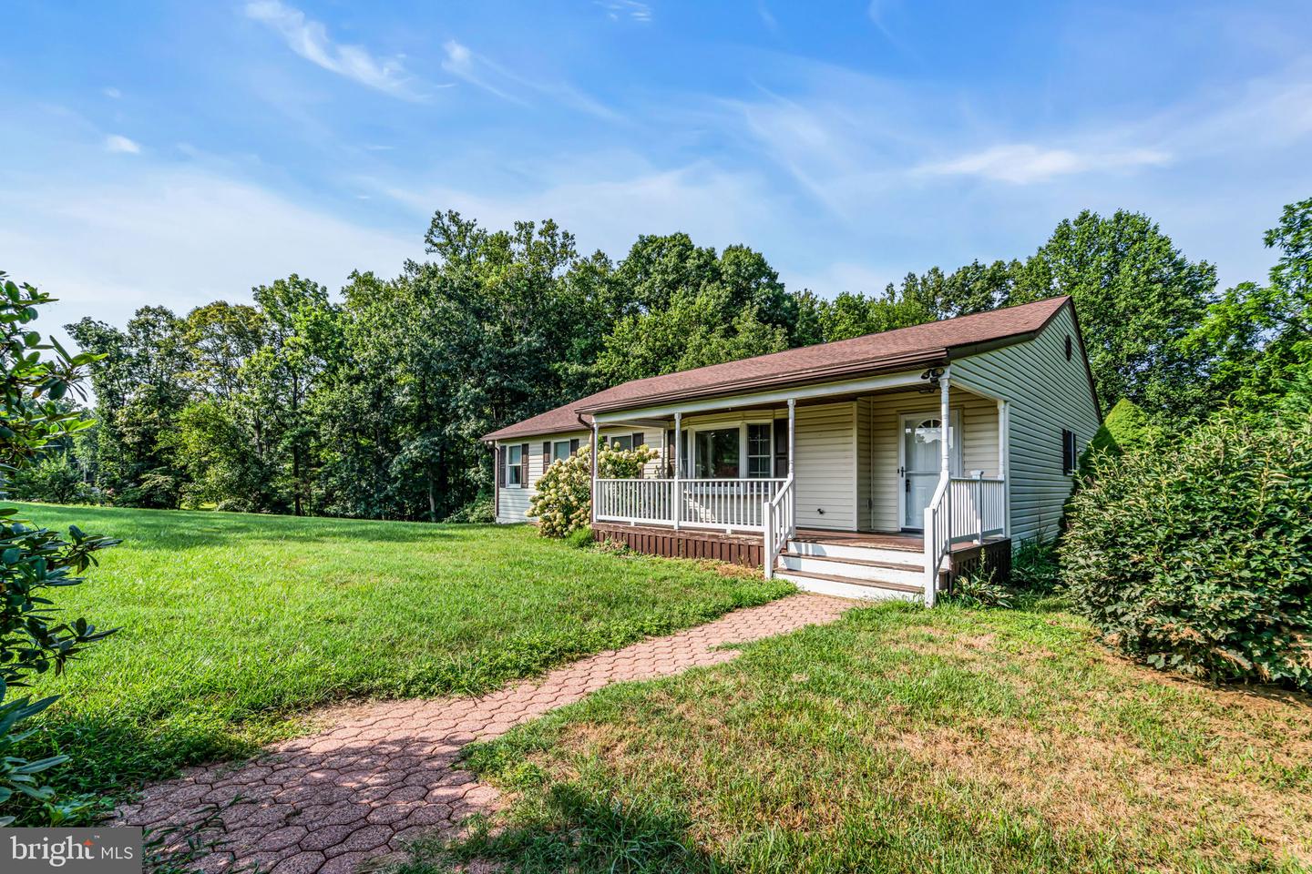 10696 MOORE DR, MANASSAS, Virginia 20111, 5 Bedrooms Bedrooms, ,3 BathroomsBathrooms,Residential,For sale,10696 MOORE DR,VAPW2106388 MLS # VAPW2106388 10696 MOORE DR, MANASSAS, Virginia 20111, 5 Bedrooms Bedrooms, ,3 BathroomsBathrooms,Residential,For sale,10696 MOORE DR,VAPW2106388 MLS # VAPW2106388
