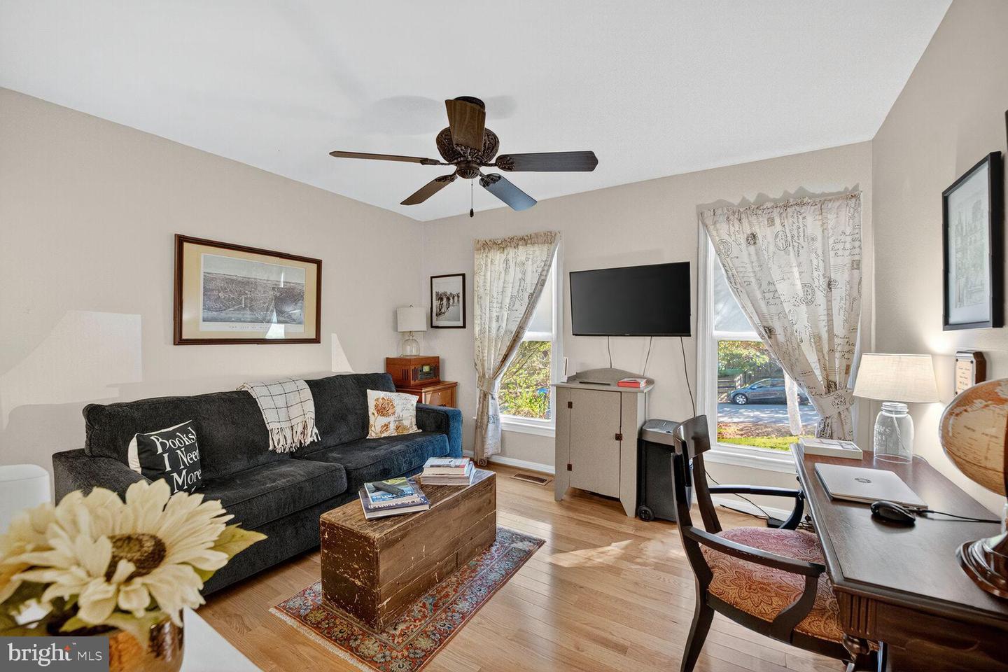 35570 SASSAFRAS DR, ROUND HILL, Virginia 20141, 3 Bedrooms Bedrooms, 5 Rooms Rooms,2 BathroomsBathrooms,Residential,For sale,35570 SASSAFRAS DR,VALO2109350 MLS # VALO2109350