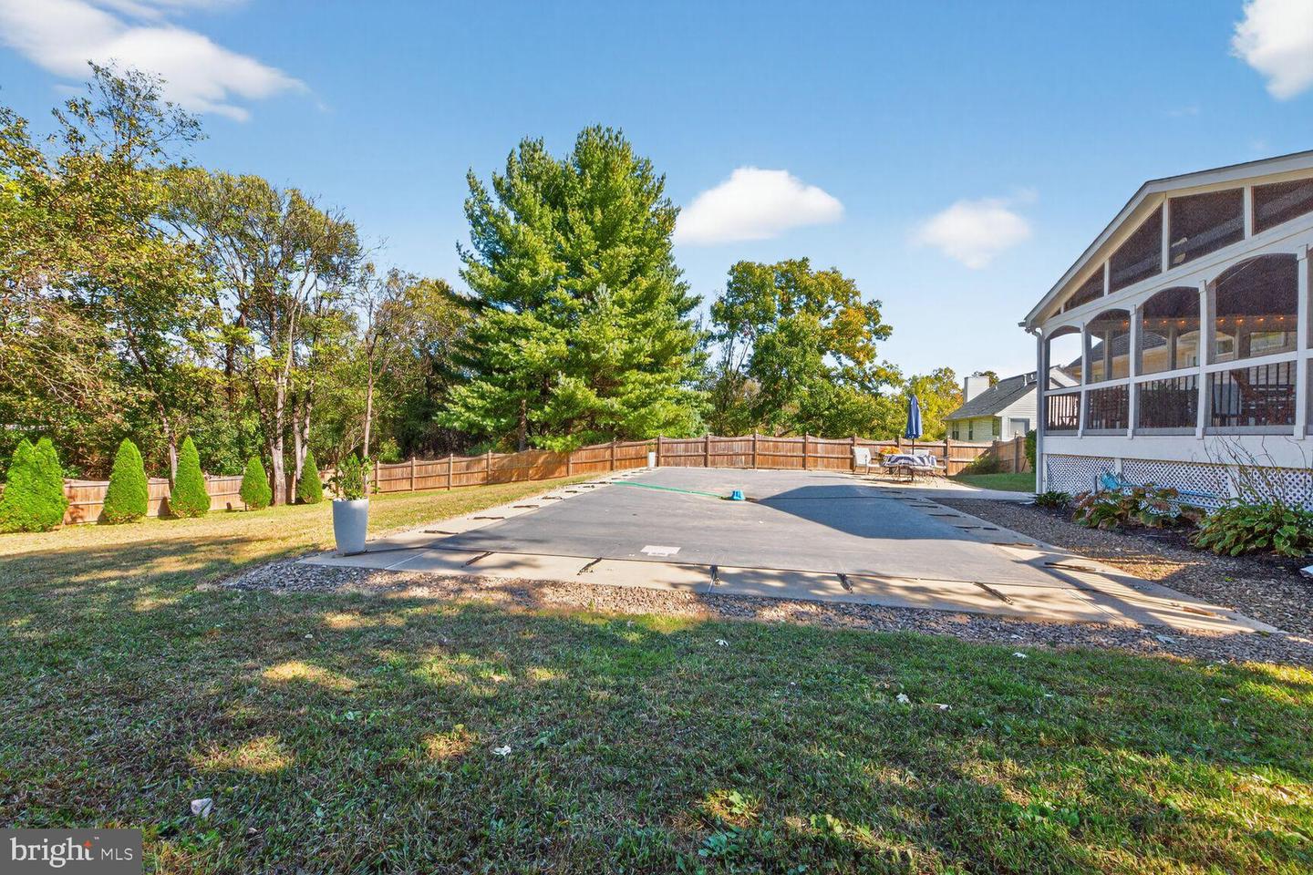 35570 SASSAFRAS DR, ROUND HILL, Virginia 20141, 3 Bedrooms Bedrooms, 5 Rooms Rooms,2 BathroomsBathrooms,Residential,For sale,35570 SASSAFRAS DR,VALO2109350 MLS # VALO2109350