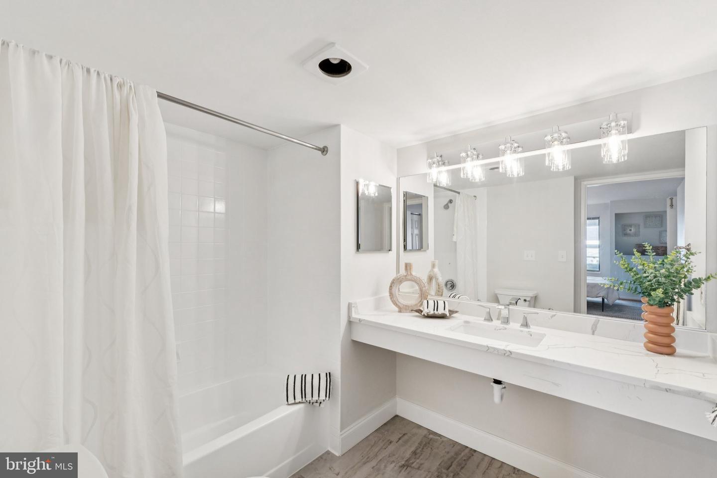 2320 WISCONSIN AVE NW #105, WASHINGTON, District Of Columbia 20007, 1 Bedroom Bedrooms, ,1 BathroomBathrooms,Residential,For sale,2320 WISCONSIN AVE NW #105,DCDC2228078 MLS # DCDC2228078 2320 WISCONSIN AVE NW #105, WASHINGTON, District Of Columbia 20007, 1 Bedroom Bedrooms, ,1 BathroomBathrooms,Residential,For sale,2320 WISCONSIN AVE NW #105,DCDC2228078 MLS # DCDC2228078