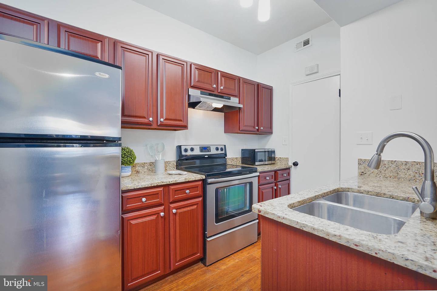 3922 PENDERVIEW DR #305, FAIRFAX, Virginia 22033, 1 Bedroom Bedrooms, ,1 BathroomBathrooms,Residential,For sale,3922 PENDERVIEW DR #305,VAFX2275460 MLS # VAFX2275460 3922 PENDERVIEW DR #305, FAIRFAX, Virginia 22033, 1 Bedroom Bedrooms, ,1 BathroomBathrooms,Residential,For sale,3922 PENDERVIEW DR #305,VAFX2275460 MLS # VAFX2275460