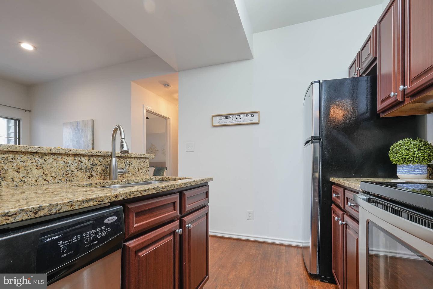 3922 PENDERVIEW DR #305, FAIRFAX, Virginia 22033, 1 Bedroom Bedrooms, ,1 BathroomBathrooms,Residential,For sale,3922 PENDERVIEW DR #305,VAFX2275460 MLS # VAFX2275460 3922 PENDERVIEW DR #305, FAIRFAX, Virginia 22033, 1 Bedroom Bedrooms, ,1 BathroomBathrooms,Residential,For sale,3922 PENDERVIEW DR #305,VAFX2275460 MLS # VAFX2275460