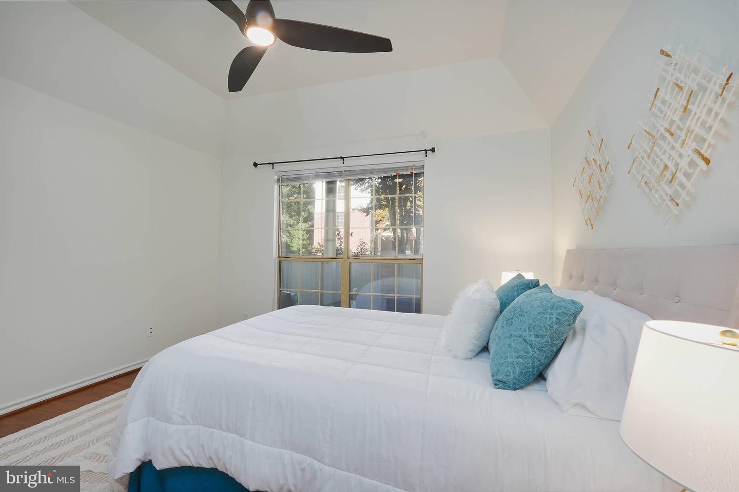 3922 PENDERVIEW DR #305, FAIRFAX, Virginia 22033, 1 Bedroom Bedrooms, ,1 BathroomBathrooms,Residential,For sale,3922 PENDERVIEW DR #305,VAFX2275460 MLS # VAFX2275460 3922 PENDERVIEW DR #305, FAIRFAX, Virginia 22033, 1 Bedroom Bedrooms, ,1 BathroomBathrooms,Residential,For sale,3922 PENDERVIEW DR #305,VAFX2275460 MLS # VAFX2275460