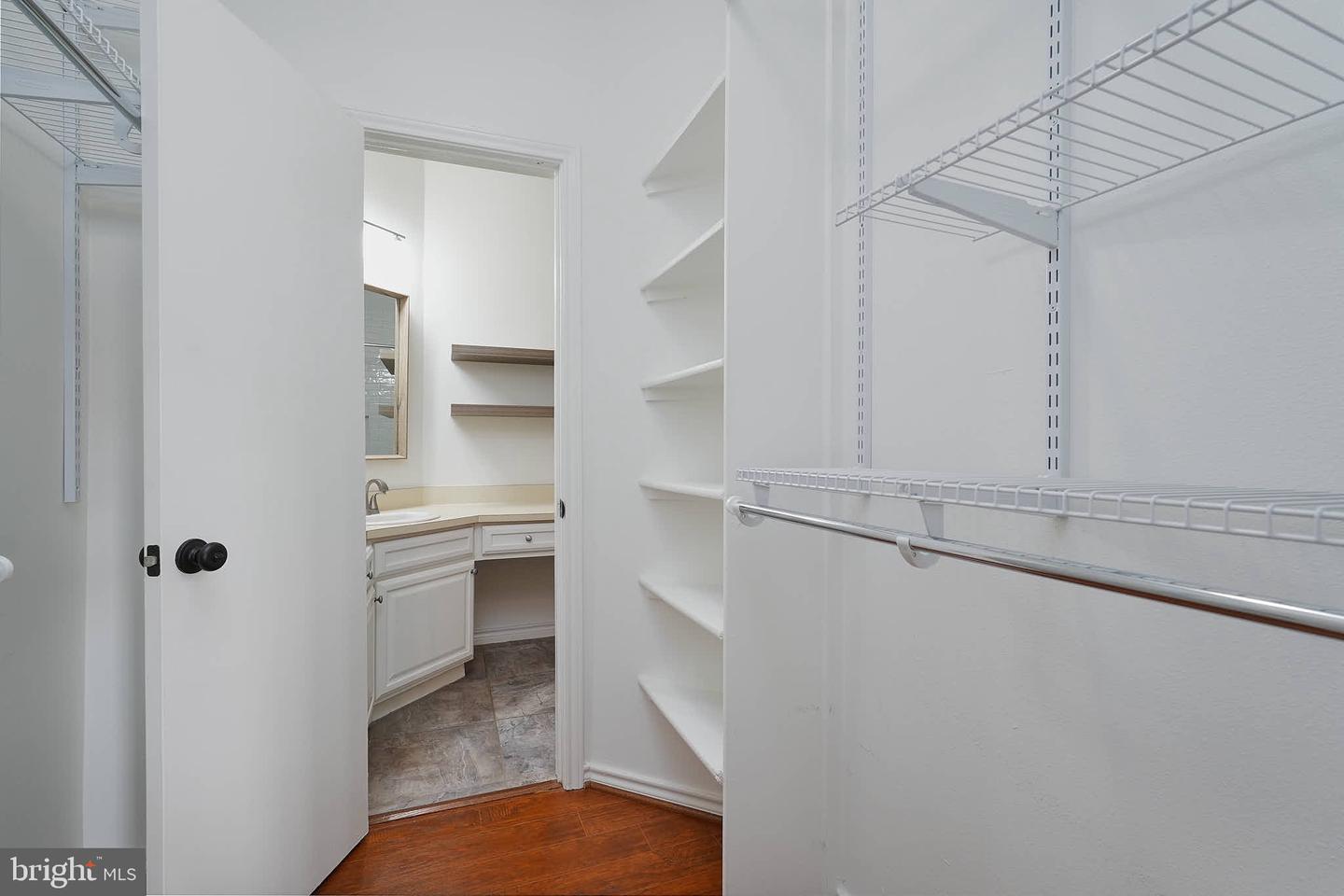 3922 PENDERVIEW DR #305, FAIRFAX, Virginia 22033, 1 Bedroom Bedrooms, ,1 BathroomBathrooms,Residential,For sale,3922 PENDERVIEW DR #305,VAFX2275460 MLS # VAFX2275460 3922 PENDERVIEW DR #305, FAIRFAX, Virginia 22033, 1 Bedroom Bedrooms, ,1 BathroomBathrooms,Residential,For sale,3922 PENDERVIEW DR #305,VAFX2275460 MLS # VAFX2275460