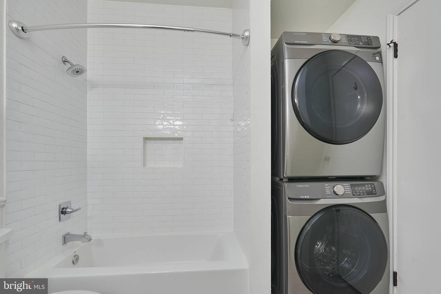 3922 PENDERVIEW DR #305, FAIRFAX, Virginia 22033, 1 Bedroom Bedrooms, ,1 BathroomBathrooms,Residential,For sale,3922 PENDERVIEW DR #305,VAFX2275460 MLS # VAFX2275460 3922 PENDERVIEW DR #305, FAIRFAX, Virginia 22033, 1 Bedroom Bedrooms, ,1 BathroomBathrooms,Residential,For sale,3922 PENDERVIEW DR #305,VAFX2275460 MLS # VAFX2275460