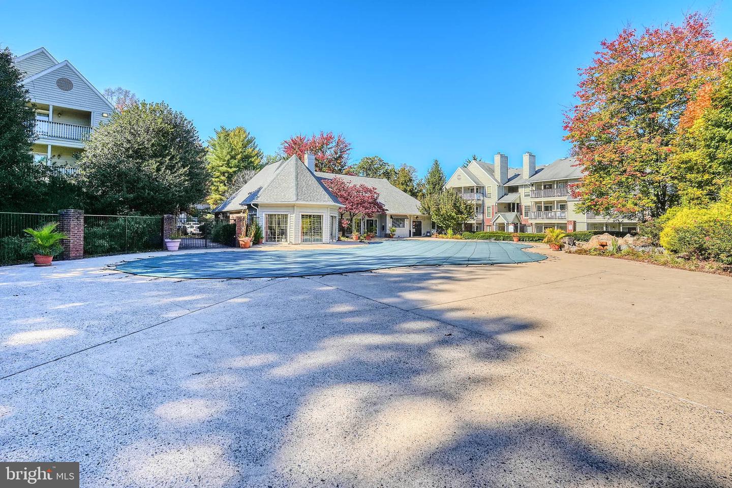 3922 PENDERVIEW DR #305, FAIRFAX, Virginia 22033, 1 Bedroom Bedrooms, ,1 BathroomBathrooms,Residential,For sale,3922 PENDERVIEW DR #305,VAFX2275460 MLS # VAFX2275460 3922 PENDERVIEW DR #305, FAIRFAX, Virginia 22033, 1 Bedroom Bedrooms, ,1 BathroomBathrooms,Residential,For sale,3922 PENDERVIEW DR #305,VAFX2275460 MLS # VAFX2275460