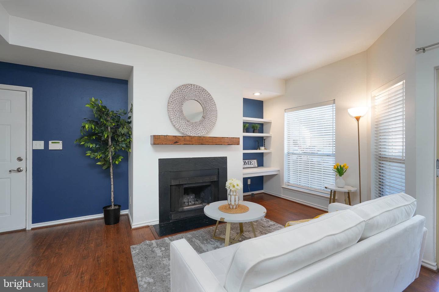 3922 PENDERVIEW DR #305, FAIRFAX, Virginia 22033, 1 Bedroom Bedrooms, ,1 BathroomBathrooms,Residential,For sale,3922 PENDERVIEW DR #305,VAFX2275460 MLS # VAFX2275460 3922 PENDERVIEW DR #305, FAIRFAX, Virginia 22033, 1 Bedroom Bedrooms, ,1 BathroomBathrooms,Residential,For sale,3922 PENDERVIEW DR #305,VAFX2275460 MLS # VAFX2275460