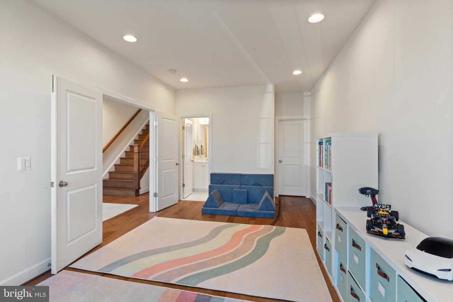 20287 SAVIN HILL DR, ASHBURN, Virginia 20147, 4 Bedrooms Bedrooms, 14 Rooms Rooms,3 BathroomsBathrooms,Residential,For sale,20287 SAVIN HILL DR,VALO2109374 MLS # VALO2109374