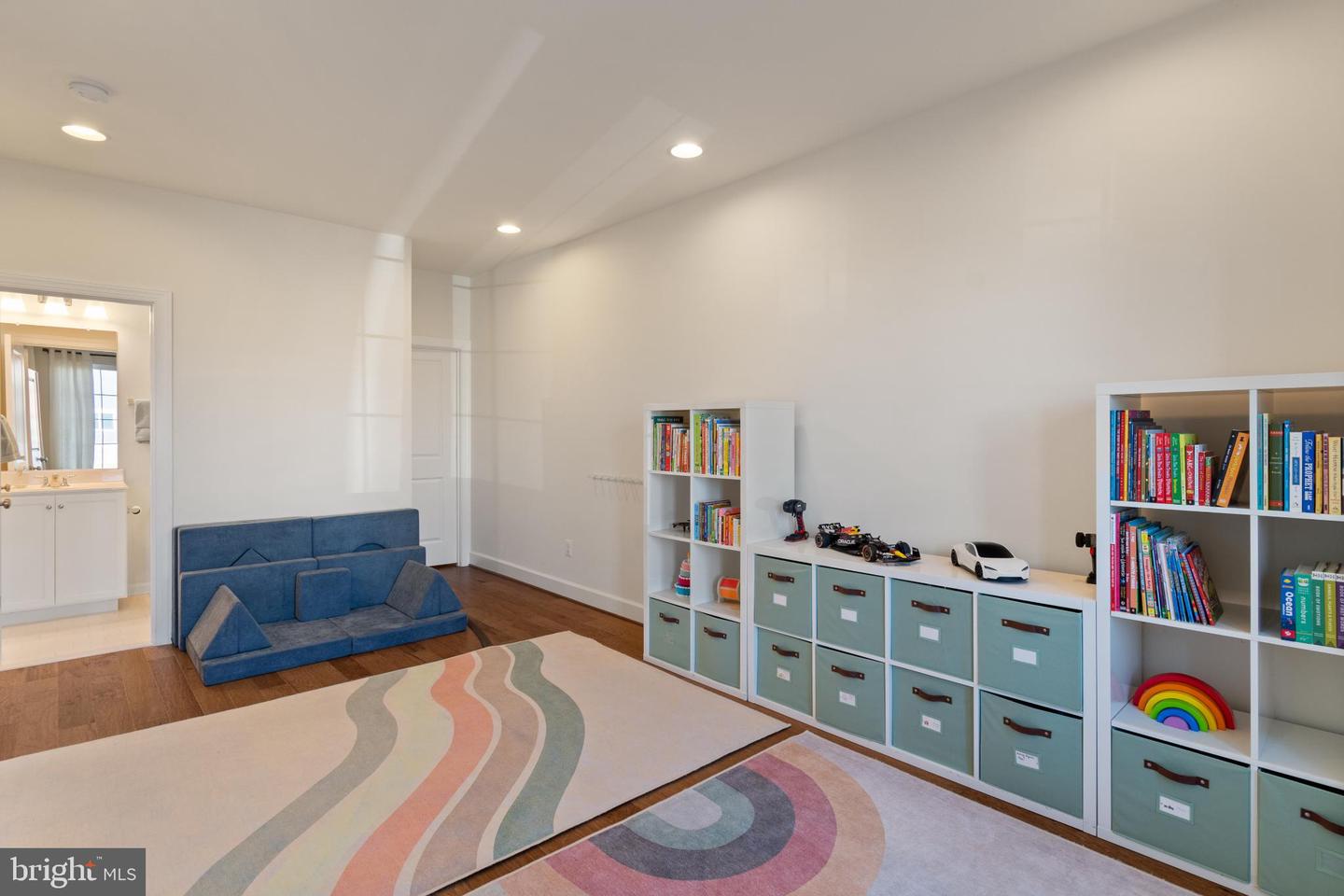 20287 SAVIN HILL DR, ASHBURN, Virginia 20147, 4 Bedrooms Bedrooms, 14 Rooms Rooms,3 BathroomsBathrooms,Residential,For sale,20287 SAVIN HILL DR,VALO2109374 MLS # VALO2109374