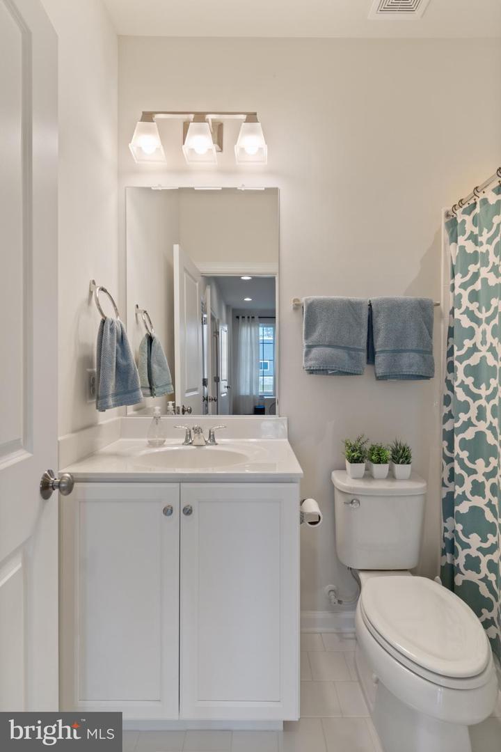 20287 SAVIN HILL DR, ASHBURN, Virginia 20147, 4 Bedrooms Bedrooms, 14 Rooms Rooms,3 BathroomsBathrooms,Residential,For sale,20287 SAVIN HILL DR,VALO2109374 MLS # VALO2109374