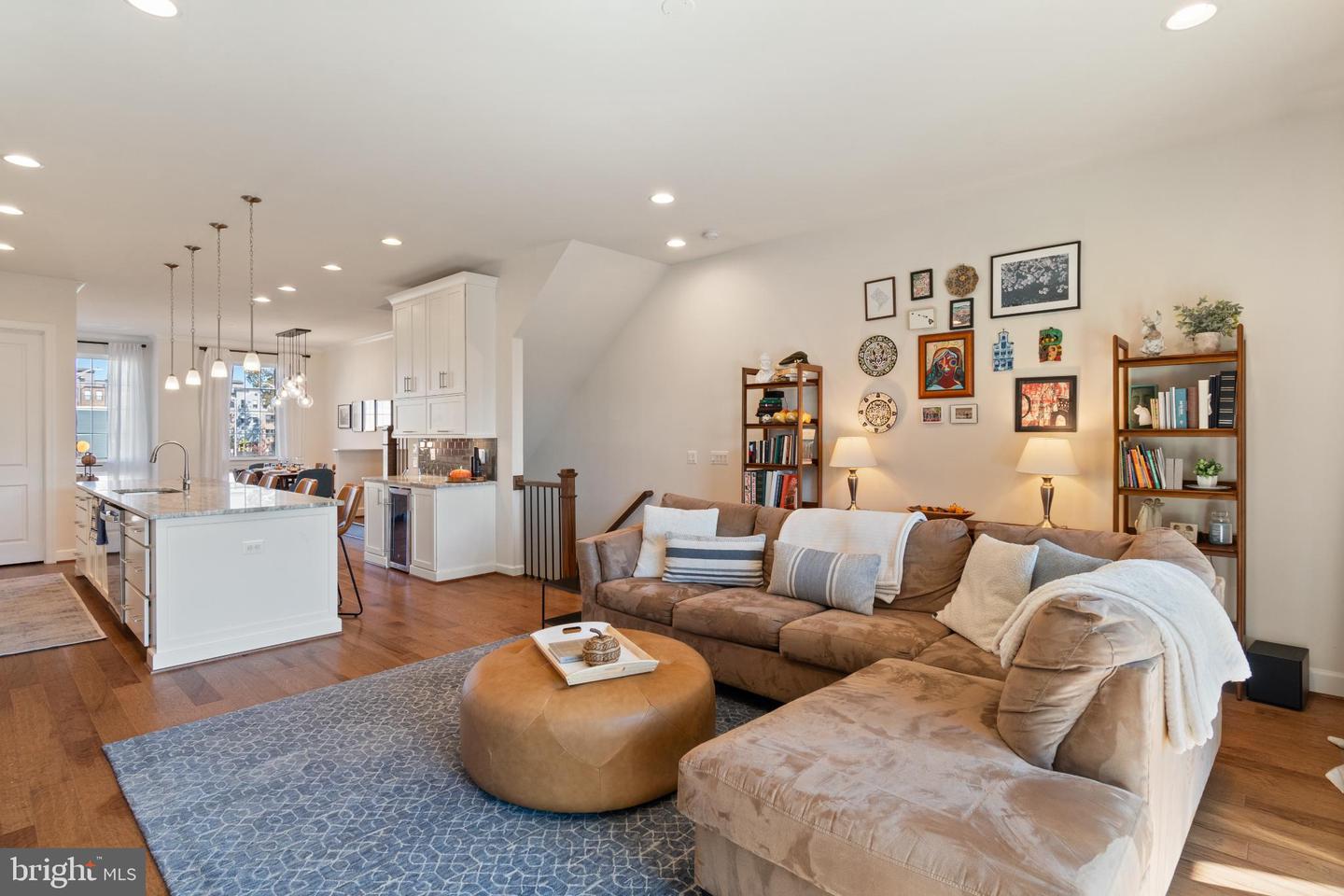 20287 SAVIN HILL DR, ASHBURN, Virginia 20147, 4 Bedrooms Bedrooms, 14 Rooms Rooms,3 BathroomsBathrooms,Residential,For sale,20287 SAVIN HILL DR,VALO2109374 MLS # VALO2109374