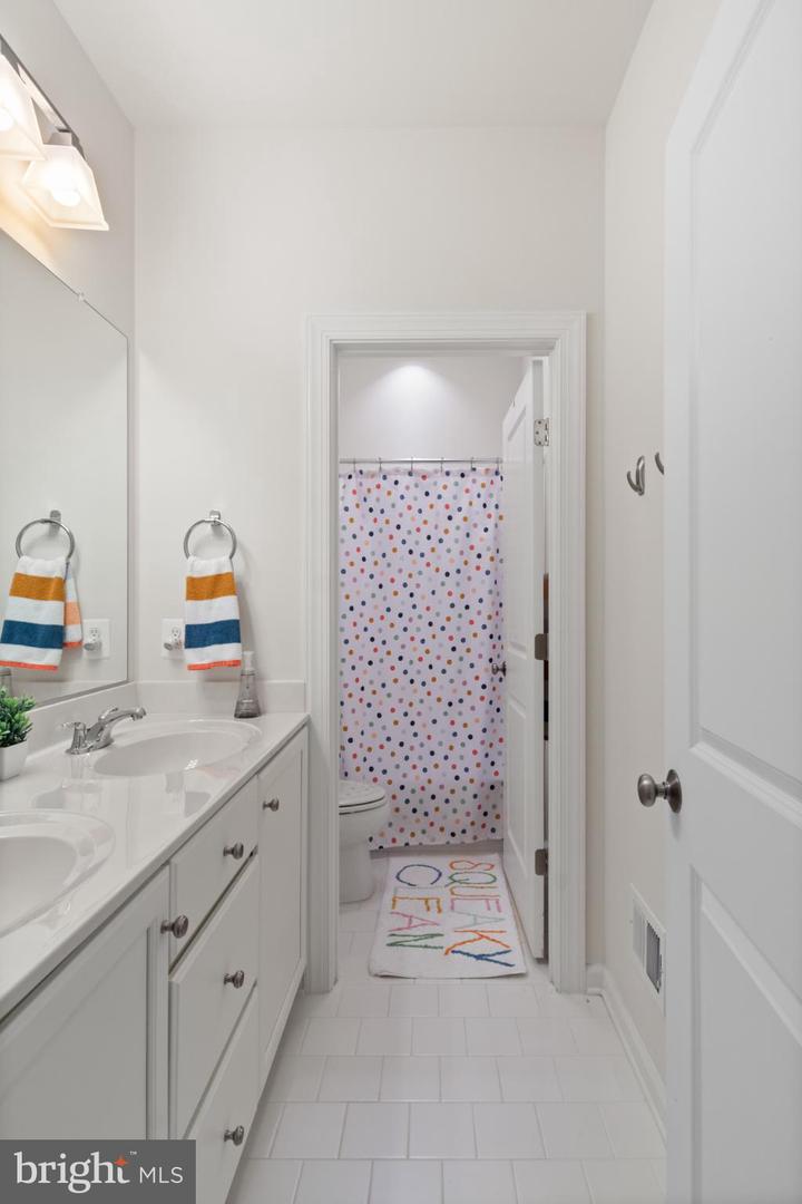20287 SAVIN HILL DR, ASHBURN, Virginia 20147, 4 Bedrooms Bedrooms, 14 Rooms Rooms,3 BathroomsBathrooms,Residential,For sale,20287 SAVIN HILL DR,VALO2109374 MLS # VALO2109374