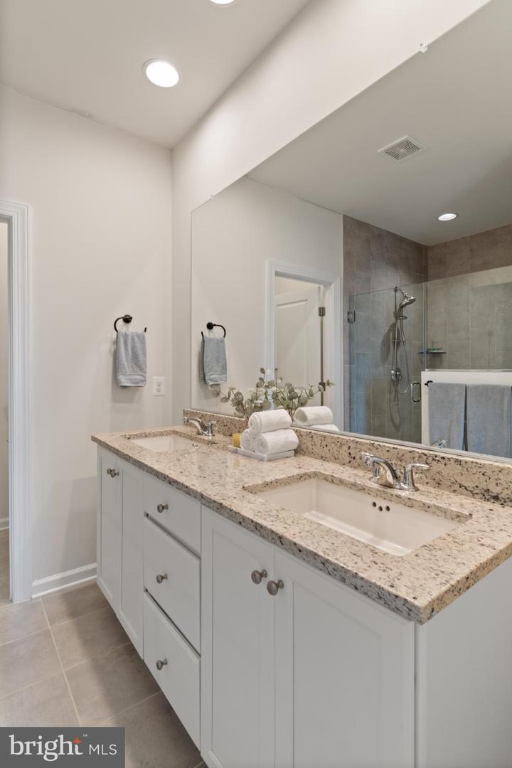20287 SAVIN HILL DR, ASHBURN, Virginia 20147, 4 Bedrooms Bedrooms, 14 Rooms Rooms,3 BathroomsBathrooms,Residential,For sale,20287 SAVIN HILL DR,VALO2109374 MLS # VALO2109374