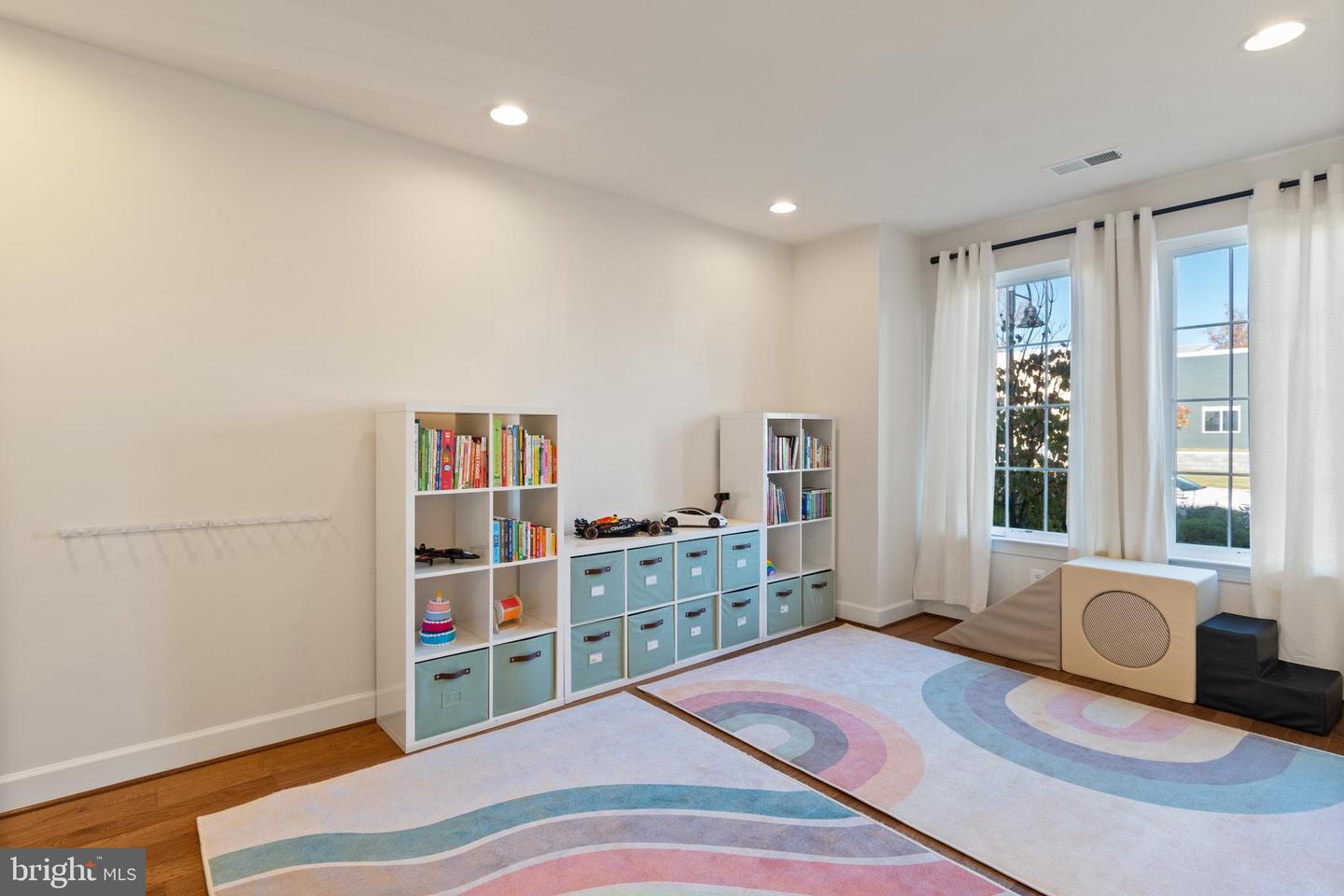 20287 SAVIN HILL DR, ASHBURN, Virginia 20147, 4 Bedrooms Bedrooms, 14 Rooms Rooms,3 BathroomsBathrooms,Residential,For sale,20287 SAVIN HILL DR,VALO2109374 MLS # VALO2109374