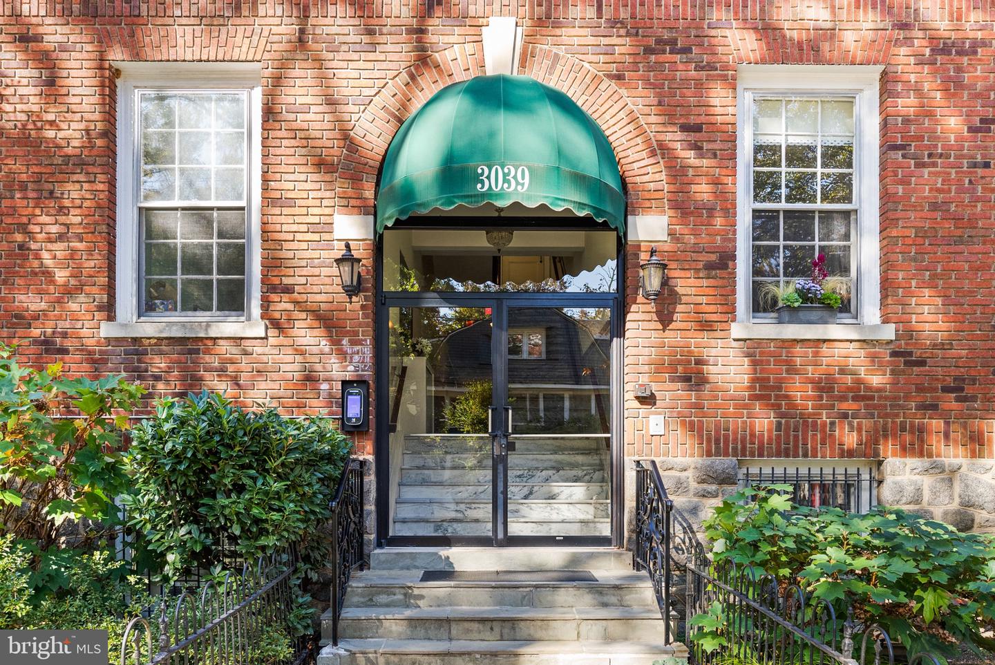3039 MACOMB ST NW #35, WASHINGTON, District Of Columbia 20008, 1 Bedroom Bedrooms, ,1 BathroomBathrooms,Residential,For sale,3039 MACOMB ST NW #35,DCDC2228110 MLS # DCDC2228110 3039 MACOMB ST NW #35, WASHINGTON, District Of Columbia 20008, 1 Bedroom Bedrooms, ,1 BathroomBathrooms,Residential,For sale,3039 MACOMB ST NW #35,DCDC2228110 MLS # DCDC2228110
