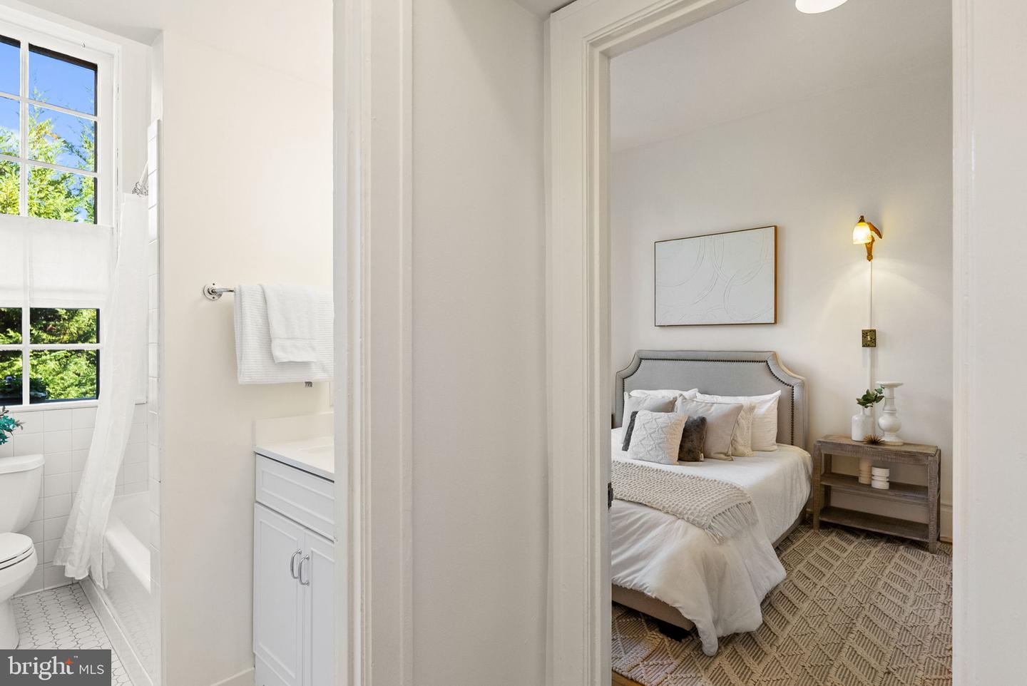 3039 MACOMB ST NW #35, WASHINGTON, District Of Columbia 20008, 1 Bedroom Bedrooms, ,1 BathroomBathrooms,Residential,For sale,3039 MACOMB ST NW #35,DCDC2228110 MLS # DCDC2228110 3039 MACOMB ST NW #35, WASHINGTON, District Of Columbia 20008, 1 Bedroom Bedrooms, ,1 BathroomBathrooms,Residential,For sale,3039 MACOMB ST NW #35,DCDC2228110 MLS # DCDC2228110
