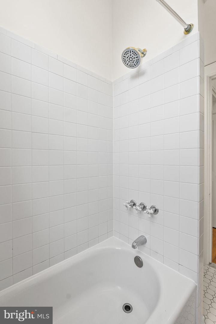 3039 MACOMB ST NW #35, WASHINGTON, District Of Columbia 20008, 1 Bedroom Bedrooms, ,1 BathroomBathrooms,Residential,For sale,3039 MACOMB ST NW #35,DCDC2228110 MLS # DCDC2228110 3039 MACOMB ST NW #35, WASHINGTON, District Of Columbia 20008, 1 Bedroom Bedrooms, ,1 BathroomBathrooms,Residential,For sale,3039 MACOMB ST NW #35,DCDC2228110 MLS # DCDC2228110