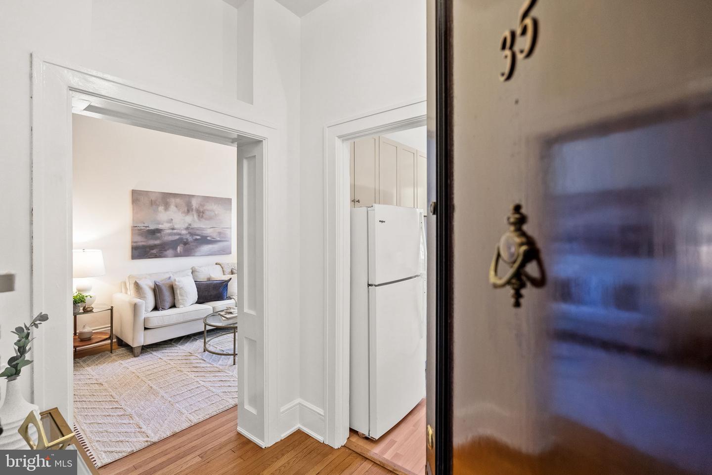 3039 MACOMB ST NW #35, WASHINGTON, District Of Columbia 20008, 1 Bedroom Bedrooms, ,1 BathroomBathrooms,Residential,For sale,3039 MACOMB ST NW #35,DCDC2228110 MLS # DCDC2228110 3039 MACOMB ST NW #35, WASHINGTON, District Of Columbia 20008, 1 Bedroom Bedrooms, ,1 BathroomBathrooms,Residential,For sale,3039 MACOMB ST NW #35,DCDC2228110 MLS # DCDC2228110