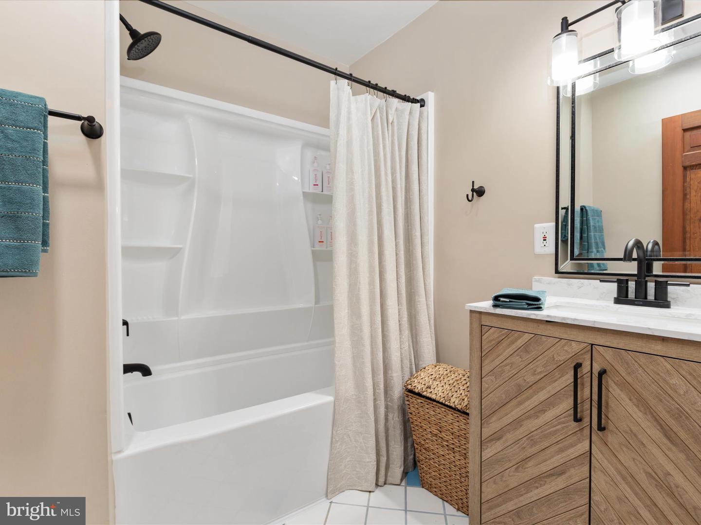 7261 BALDWIN RIDGE RD, WARRENTON, Virginia 20187, 5 Bedrooms Bedrooms, 14 Rooms Rooms,3 BathroomsBathrooms,Residential,For sale,7261 BALDWIN RIDGE RD,VAFQ2019450 MLS # VAFQ2019450