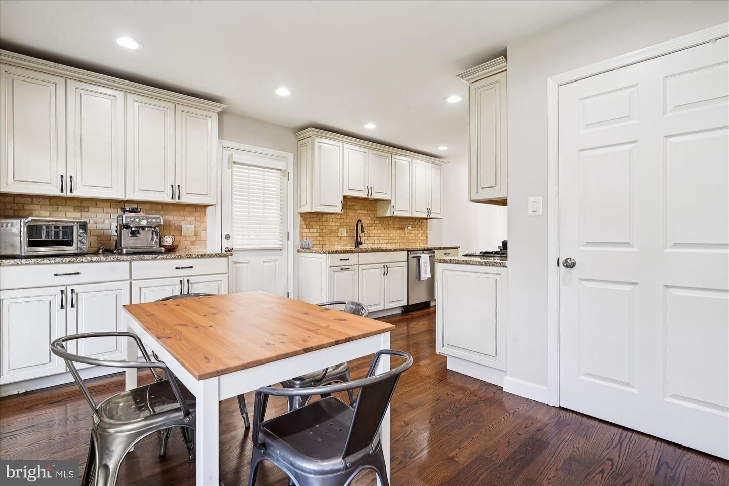10919 SPURLOCK CT, FAIRFAX, Virginia 22032, 5 Bedrooms Bedrooms, ,3 BathroomsBathrooms,Residential,For sale,10919 SPURLOCK CT,VAFX2275392 MLS # VAFX2275392 10919 SPURLOCK CT, FAIRFAX, Virginia 22032, 5 Bedrooms Bedrooms, ,3 BathroomsBathrooms,Residential,For sale,10919 SPURLOCK CT,VAFX2275392 MLS # VAFX2275392