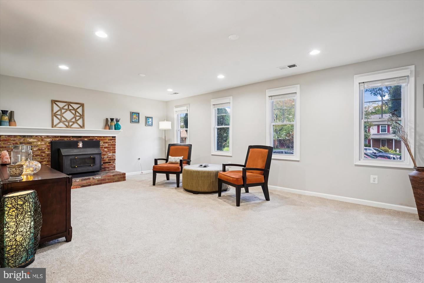 10919 SPURLOCK CT, FAIRFAX, Virginia 22032, 5 Bedrooms Bedrooms, ,3 BathroomsBathrooms,Residential,For sale,10919 SPURLOCK CT,VAFX2275392 MLS # VAFX2275392 10919 SPURLOCK CT, FAIRFAX, Virginia 22032, 5 Bedrooms Bedrooms, ,3 BathroomsBathrooms,Residential,For sale,10919 SPURLOCK CT,VAFX2275392 MLS # VAFX2275392