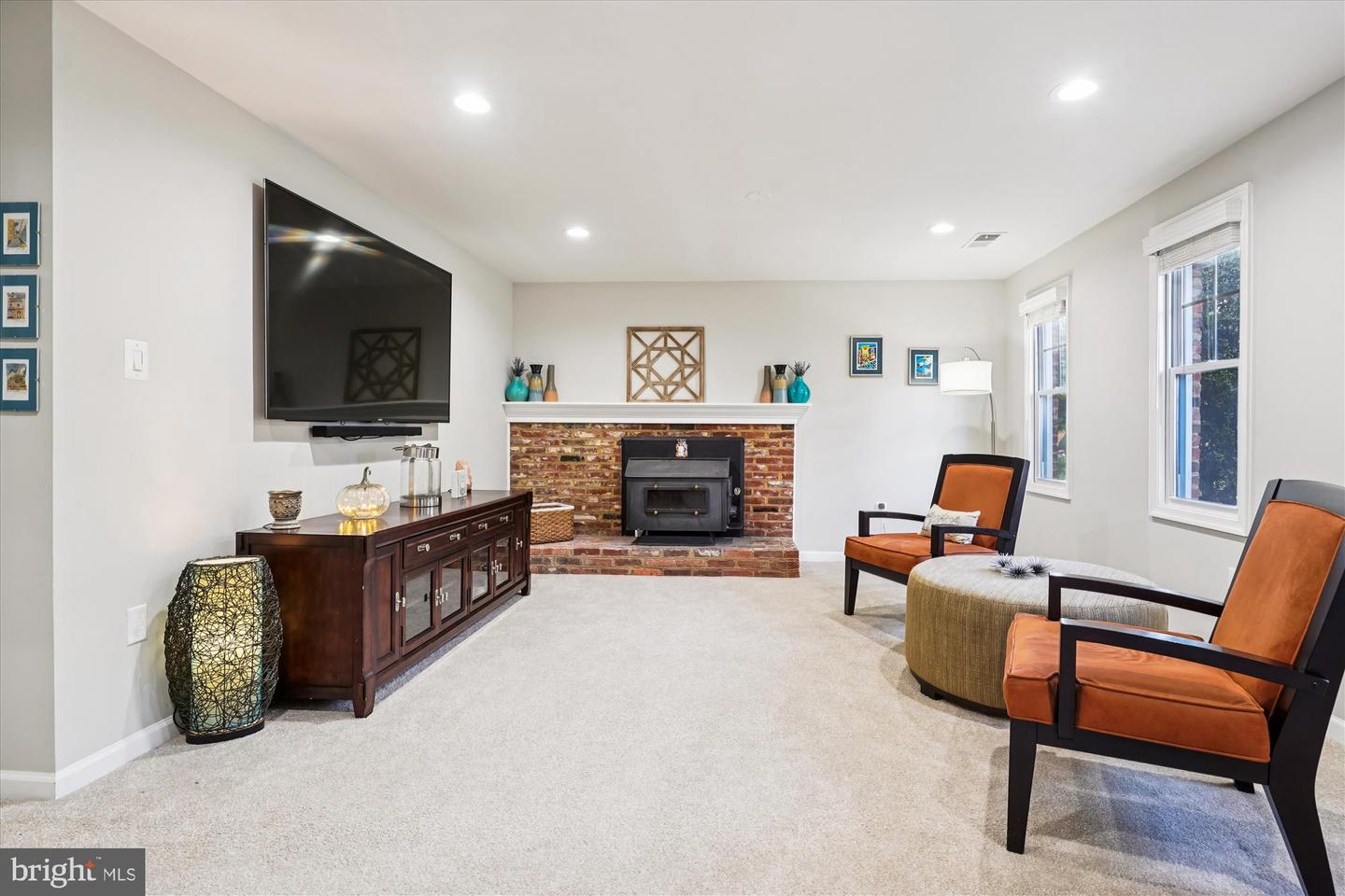10919 SPURLOCK CT, FAIRFAX, Virginia 22032, 5 Bedrooms Bedrooms, ,3 BathroomsBathrooms,Residential,For sale,10919 SPURLOCK CT,VAFX2275392 MLS # VAFX2275392 10919 SPURLOCK CT, FAIRFAX, Virginia 22032, 5 Bedrooms Bedrooms, ,3 BathroomsBathrooms,Residential,For sale,10919 SPURLOCK CT,VAFX2275392 MLS # VAFX2275392