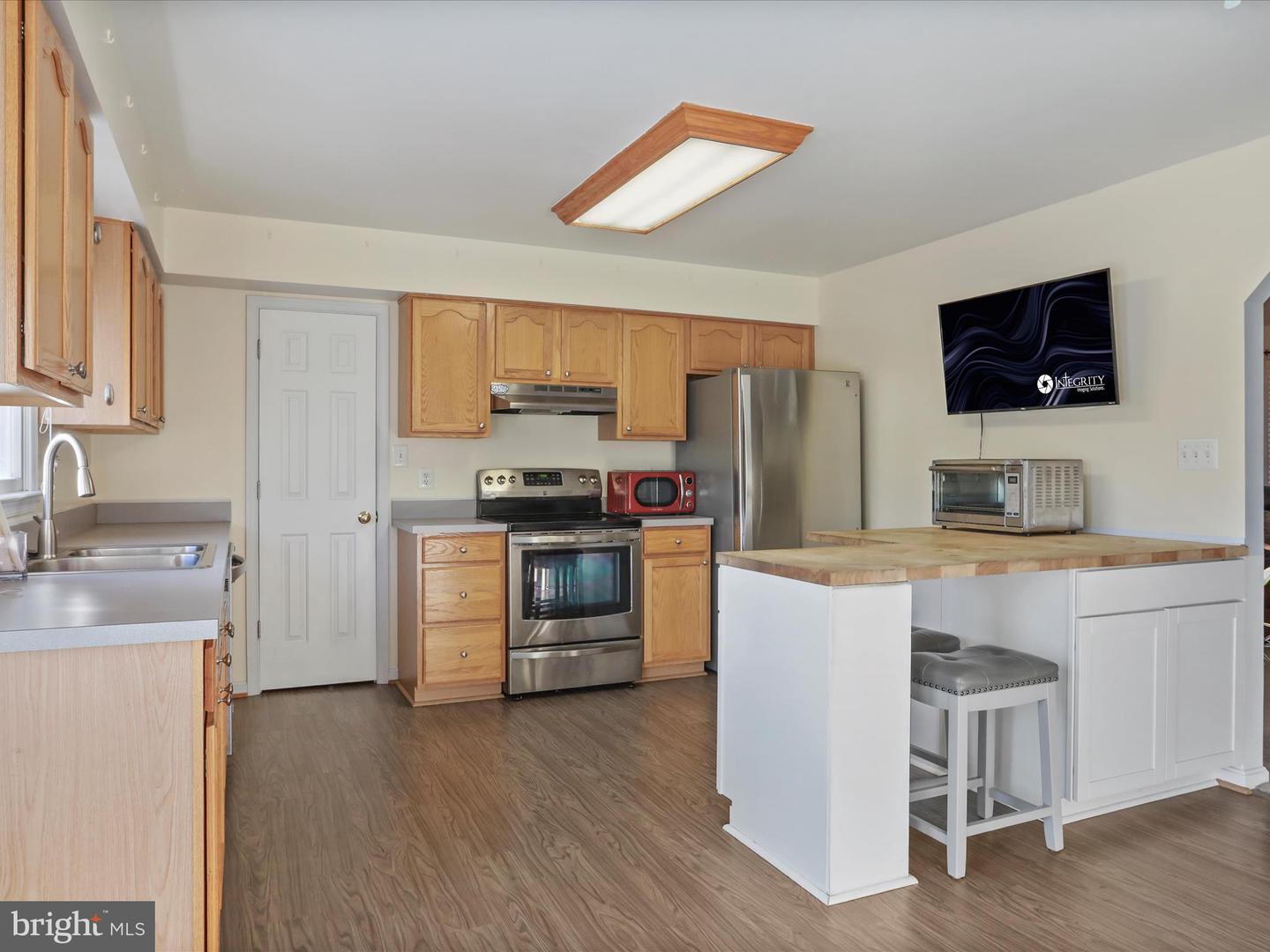5200 WATERFORD RD, AMISSVILLE, Virginia 20106, 3 Bedrooms Bedrooms, ,2 BathroomsBathrooms,Residential,For sale,5200 WATERFORD RD,VACU2011860 MLS # VACU2011860 5200 WATERFORD RD, AMISSVILLE, Virginia 20106, 3 Bedrooms Bedrooms, ,2 BathroomsBathrooms,Residential,For sale,5200 WATERFORD RD,VACU2011860 MLS # VACU2011860