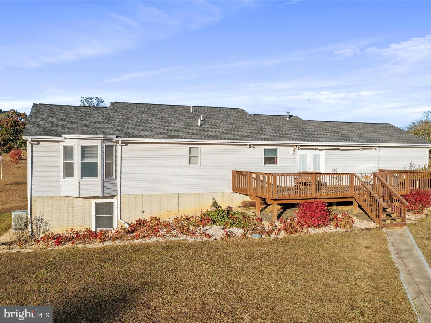 5200 WATERFORD RD, AMISSVILLE, Virginia 20106, 3 Bedrooms Bedrooms, ,2 BathroomsBathrooms,Residential,For sale,5200 WATERFORD RD,VACU2011860 MLS # VACU2011860 5200 WATERFORD RD, AMISSVILLE, Virginia 20106, 3 Bedrooms Bedrooms, ,2 BathroomsBathrooms,Residential,For sale,5200 WATERFORD RD,VACU2011860 MLS # VACU2011860