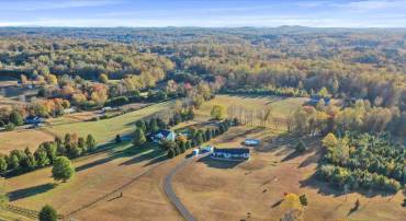 5200 WATERFORD RD, AMISSVILLE, Virginia 20106, 3 Bedrooms Bedrooms, ,2 BathroomsBathrooms,Residential,For sale,5200 WATERFORD RD,VACU2011860 MLS # VACU2011860