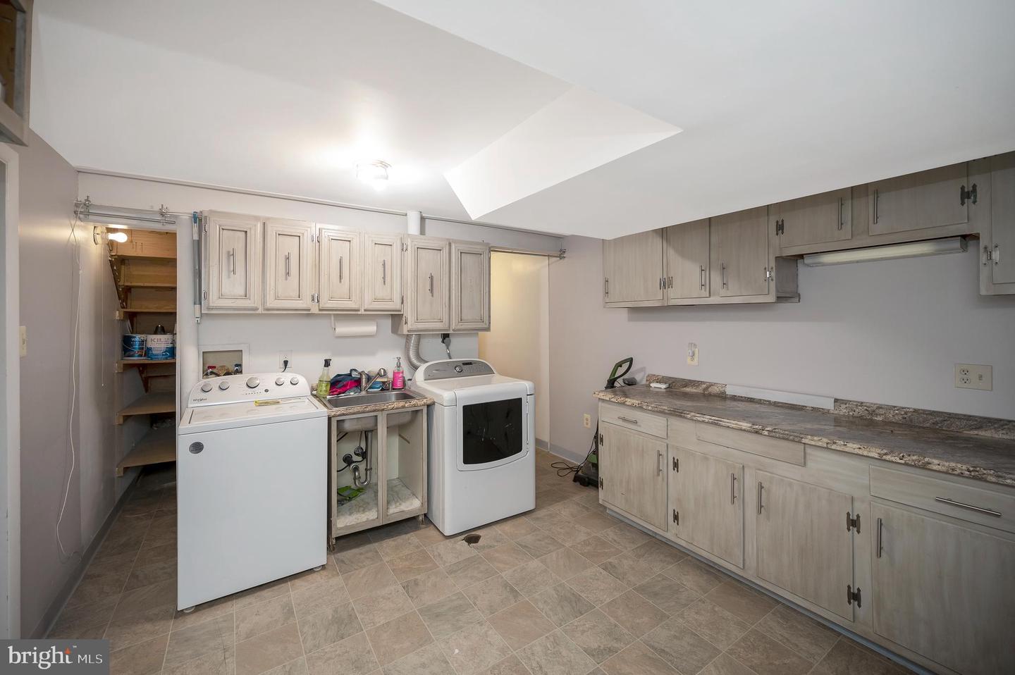 6507 BYRON AVE, SPRINGFIELD, Virginia 22150, 3 Bedrooms Bedrooms, ,3 BathroomsBathrooms,Residential,For sale,6507 BYRON AVE,VAFX2275538 MLS # VAFX2275538