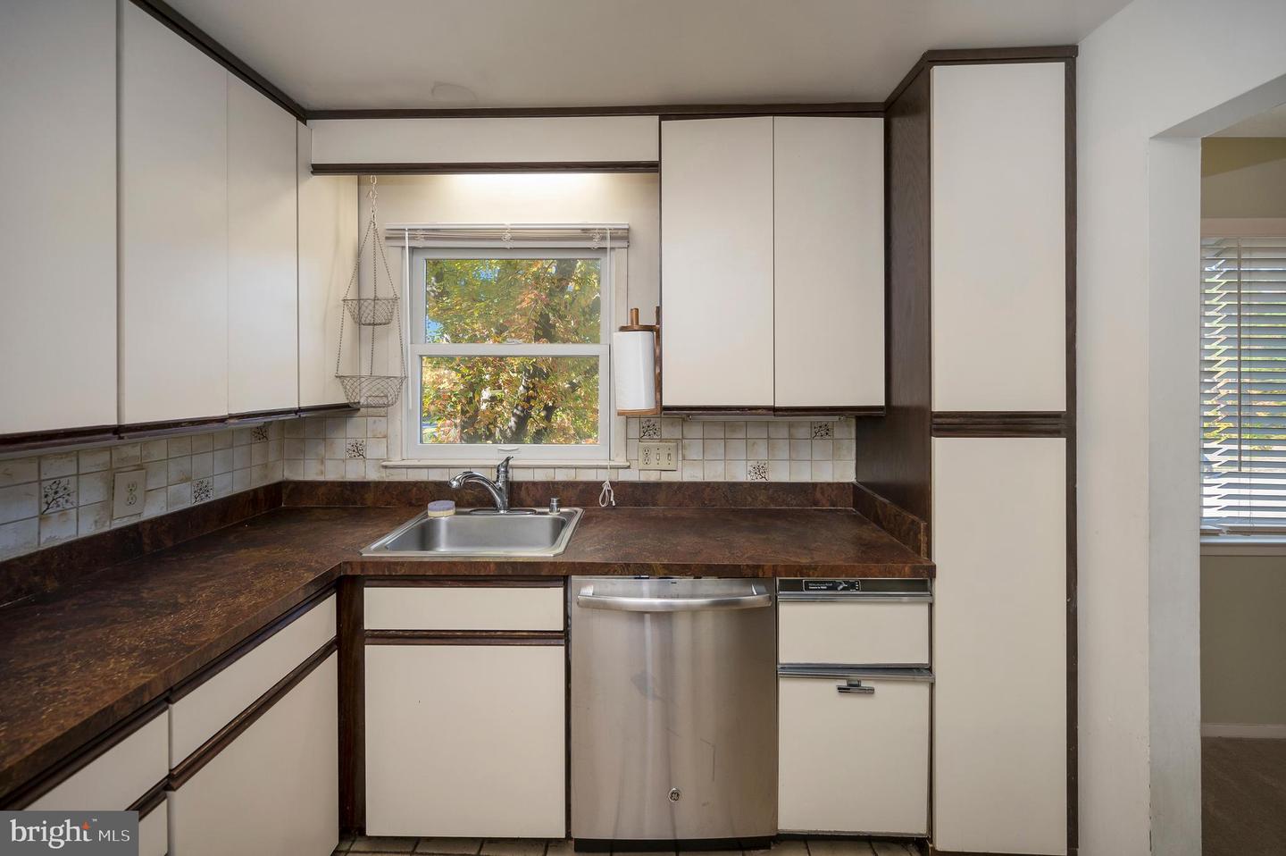 6507 BYRON AVE, SPRINGFIELD, Virginia 22150, 3 Bedrooms Bedrooms, ,3 BathroomsBathrooms,Residential,For sale,6507 BYRON AVE,VAFX2275538 MLS # VAFX2275538