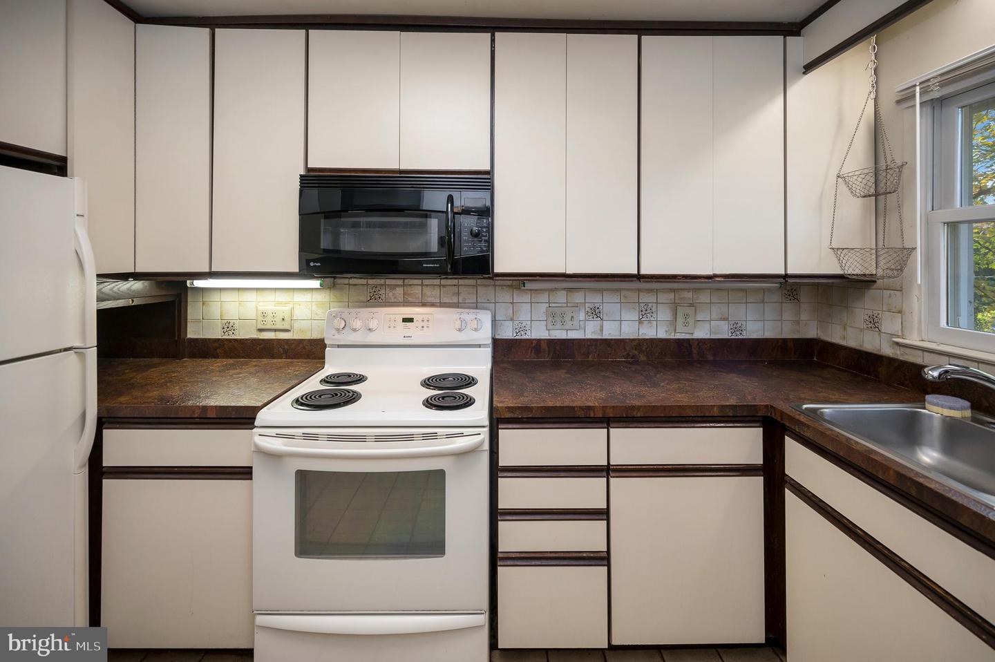 6507 BYRON AVE, SPRINGFIELD, Virginia 22150, 3 Bedrooms Bedrooms, ,3 BathroomsBathrooms,Residential,For sale,6507 BYRON AVE,VAFX2275538 MLS # VAFX2275538