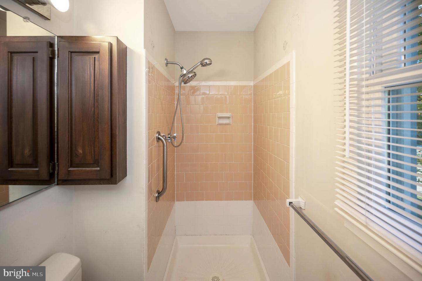 6507 BYRON AVE, SPRINGFIELD, Virginia 22150, 3 Bedrooms Bedrooms, ,3 BathroomsBathrooms,Residential,For sale,6507 BYRON AVE,VAFX2275538 MLS # VAFX2275538