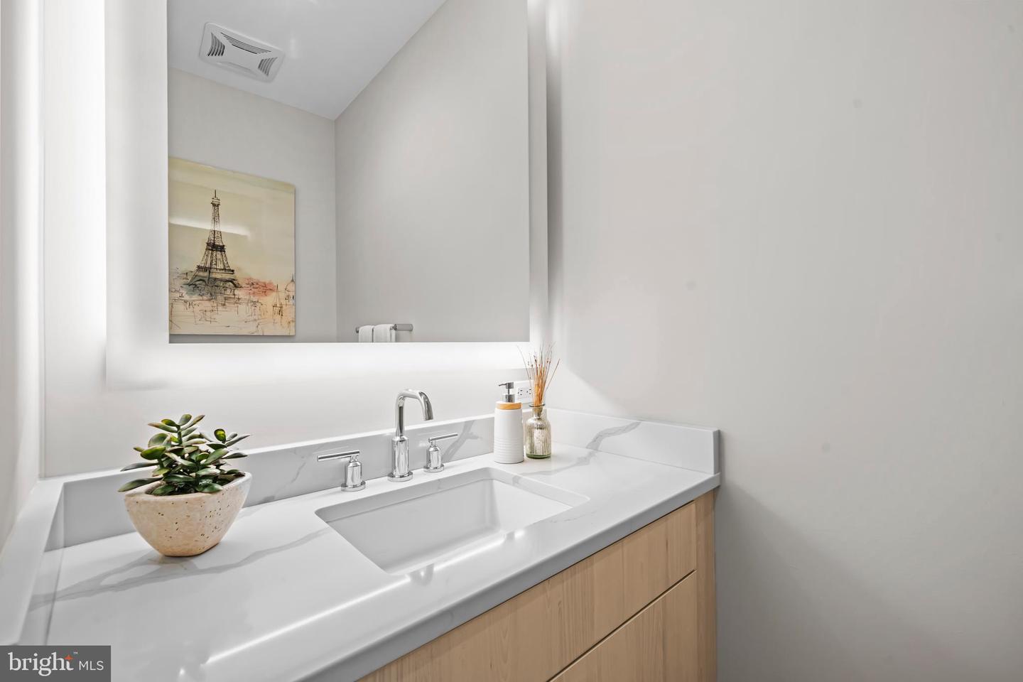 646 H ST NE #305, WASHINGTON, District Of Columbia 20002, 1 Bedroom Bedrooms, ,1 BathroomBathrooms,Residential,For sale,646 H ST NE #305,DCDC2228186 MLS # DCDC2228186 646 H ST NE #305, WASHINGTON, District Of Columbia 20002, 1 Bedroom Bedrooms, ,1 BathroomBathrooms,Residential,For sale,646 H ST NE #305,DCDC2228186 MLS # DCDC2228186