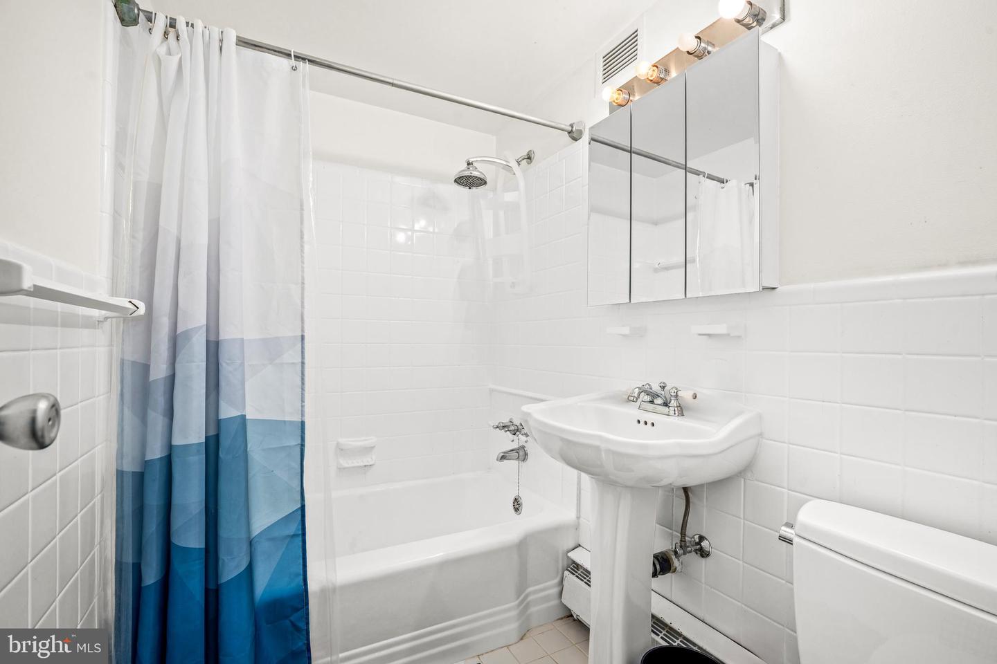 4200 CATHEDRAL AVE NW #818, WASHINGTON, District Of Columbia 20016, 1 Bedroom Bedrooms, ,1 BathroomBathrooms,Residential,For sale,4200 CATHEDRAL AVE NW #818,DCDC2228196 MLS # DCDC2228196 4200 CATHEDRAL AVE NW #818, WASHINGTON, District Of Columbia 20016, 1 Bedroom Bedrooms, ,1 BathroomBathrooms,Residential,For sale,4200 CATHEDRAL AVE NW #818,DCDC2228196 MLS # DCDC2228196