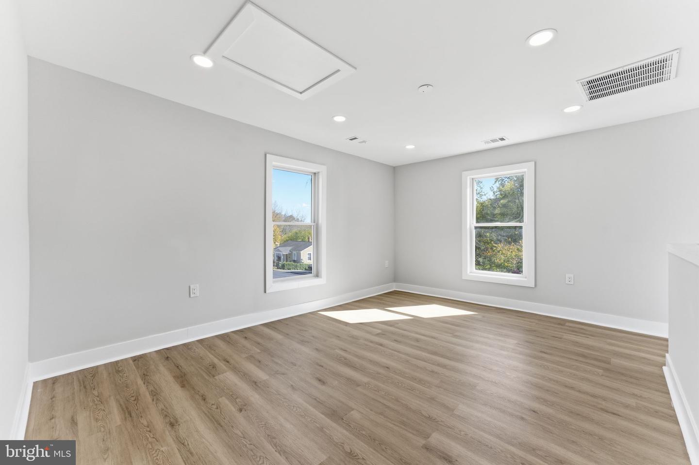 9204 DOUGLAS ST, MANASSAS, Virginia 20110, 4 Bedrooms Bedrooms, ,3 BathroomsBathrooms,Residential,For sale,9204 DOUGLAS ST,VAMN2009552 MLS # VAMN2009552