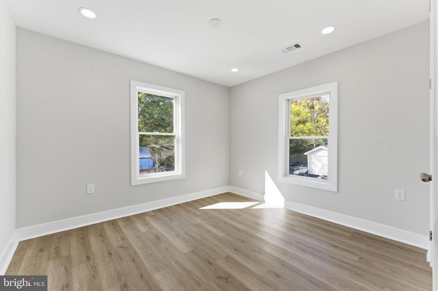 9204 DOUGLAS ST, MANASSAS, Virginia 20110, 4 Bedrooms Bedrooms, ,3 BathroomsBathrooms,Residential,For sale,9204 DOUGLAS ST,VAMN2009552 MLS # VAMN2009552
