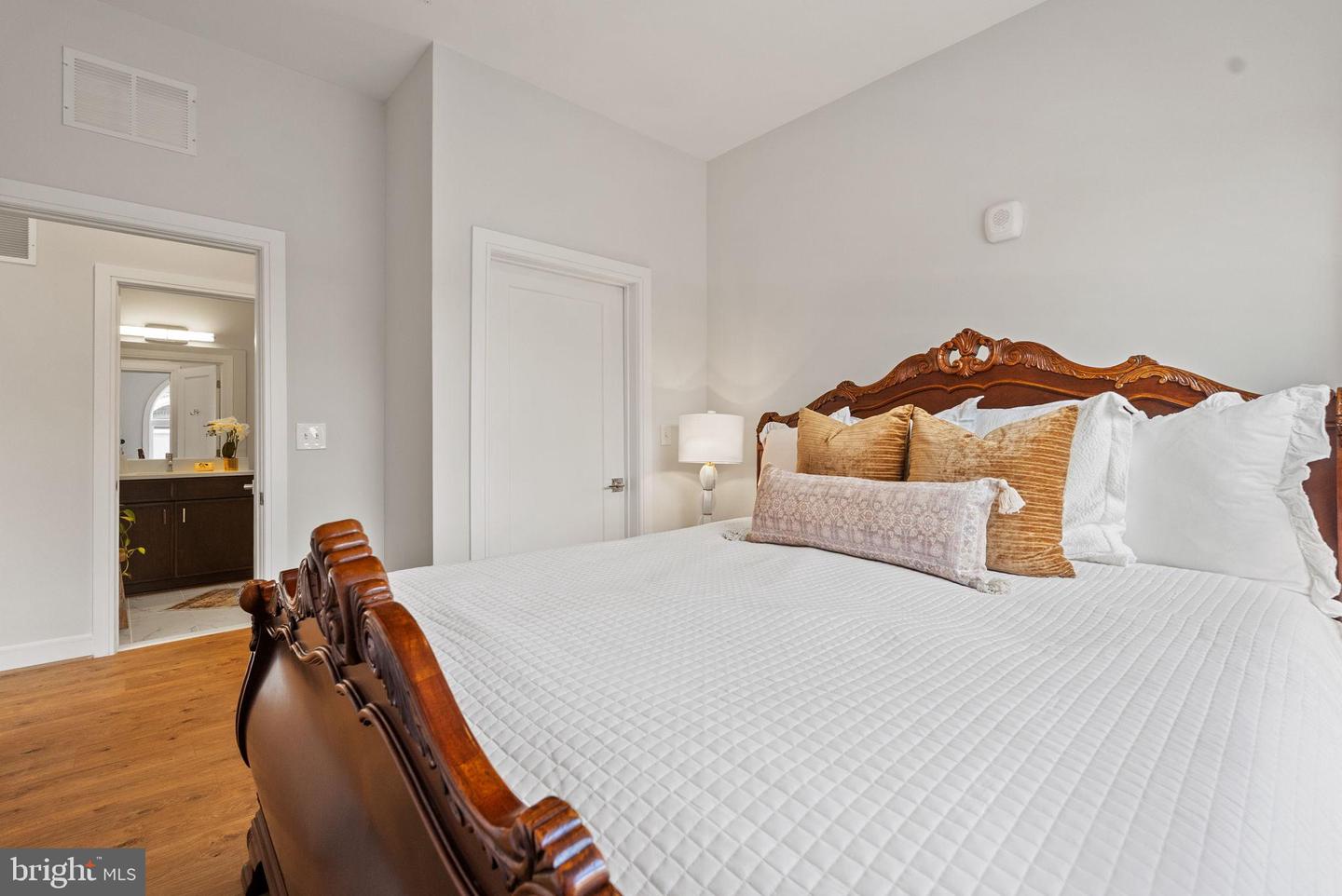 625 SLATERS LN #401, ALEXANDRIA, Virginia 22314, 1 Bedroom Bedrooms, ,1 BathroomBathrooms,Residential,For sale,625 SLATERS LN #401,VAAX2051106 MLS # VAAX2051106 625 SLATERS LN #401, ALEXANDRIA, Virginia 22314, 1 Bedroom Bedrooms, ,1 BathroomBathrooms,Residential,For sale,625 SLATERS LN #401,VAAX2051106 MLS # VAAX2051106