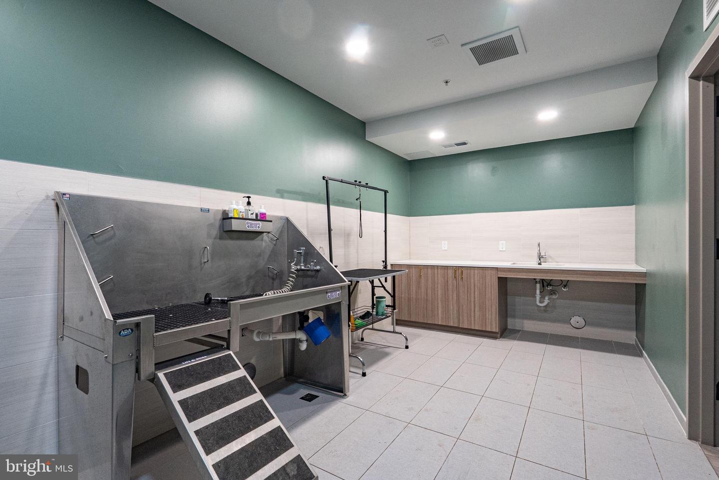 625 SLATERS LN #401, ALEXANDRIA, Virginia 22314, 1 Bedroom Bedrooms, ,1 BathroomBathrooms,Residential,For sale,625 SLATERS LN #401,VAAX2051106 MLS # VAAX2051106 625 SLATERS LN #401, ALEXANDRIA, Virginia 22314, 1 Bedroom Bedrooms, ,1 BathroomBathrooms,Residential,For sale,625 SLATERS LN #401,VAAX2051106 MLS # VAAX2051106