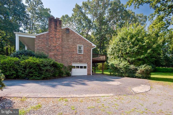 11328 VALE RD, OAKTON, Virginia 22124, 5 Bedrooms Bedrooms, ,3 BathroomsBathrooms,Residential,For sale,11328 VALE RD,VAFX2275684 MLS # VAFX2275684 11328 VALE RD, OAKTON, Virginia 22124, 5 Bedrooms Bedrooms, ,3 BathroomsBathrooms,Residential,For sale,11328 VALE RD,VAFX2275684 MLS # VAFX2275684
