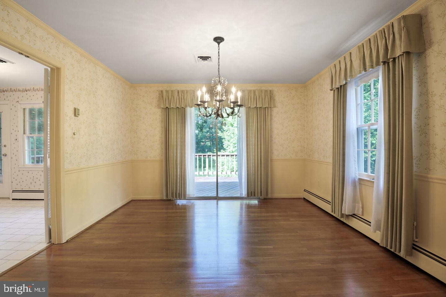 11328 VALE RD, OAKTON, Virginia 22124, 5 Bedrooms Bedrooms, ,3 BathroomsBathrooms,Residential,For sale,11328 VALE RD,VAFX2275684 MLS # VAFX2275684 11328 VALE RD, OAKTON, Virginia 22124, 5 Bedrooms Bedrooms, ,3 BathroomsBathrooms,Residential,For sale,11328 VALE RD,VAFX2275684 MLS # VAFX2275684