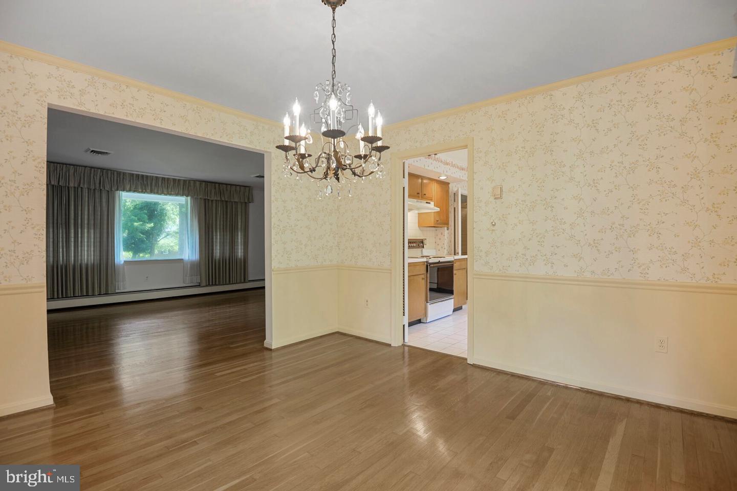 11328 VALE RD, OAKTON, Virginia 22124, 5 Bedrooms Bedrooms, ,3 BathroomsBathrooms,Residential,For sale,11328 VALE RD,VAFX2275684 MLS # VAFX2275684 11328 VALE RD, OAKTON, Virginia 22124, 5 Bedrooms Bedrooms, ,3 BathroomsBathrooms,Residential,For sale,11328 VALE RD,VAFX2275684 MLS # VAFX2275684