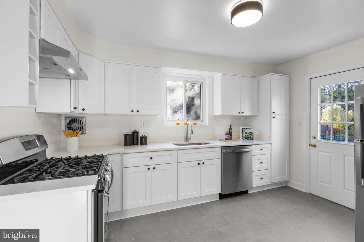 59 E TAYLOR RUN PKWY, ALEXANDRIA, Virginia 22314, 3 Bedrooms Bedrooms, ,1 BathroomBathrooms,Residential,For sale,59 E TAYLOR RUN PKWY,VAAX2051092 MLS # VAAX2051092 59 E TAYLOR RUN PKWY, ALEXANDRIA, Virginia 22314, 3 Bedrooms Bedrooms, ,1 BathroomBathrooms,Residential,For sale,59 E TAYLOR RUN PKWY,VAAX2051092 MLS # VAAX2051092