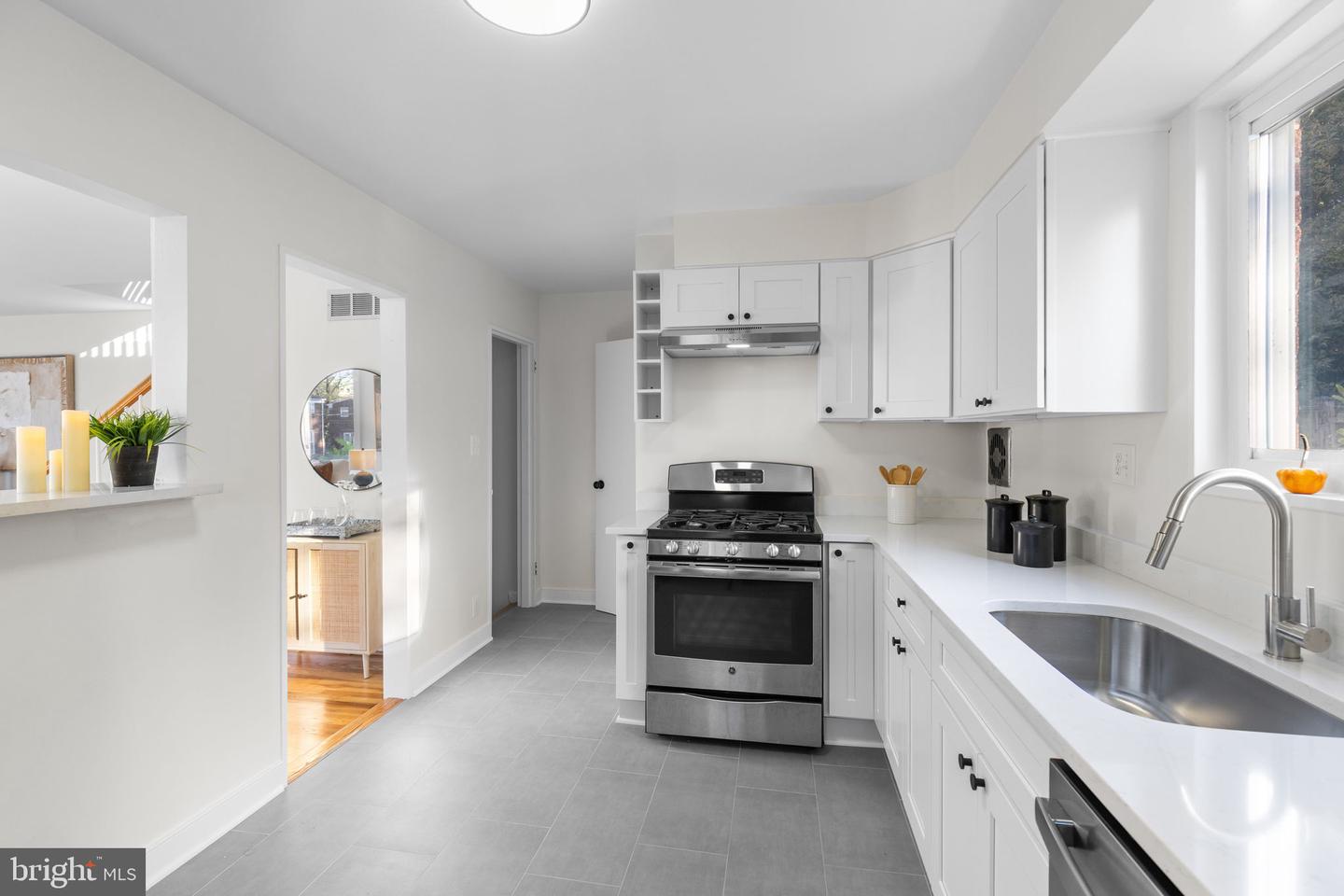 59 E TAYLOR RUN PKWY, ALEXANDRIA, Virginia 22314, 3 Bedrooms Bedrooms, ,1 BathroomBathrooms,Residential,For sale,59 E TAYLOR RUN PKWY,VAAX2051092 MLS # VAAX2051092 59 E TAYLOR RUN PKWY, ALEXANDRIA, Virginia 22314, 3 Bedrooms Bedrooms, ,1 BathroomBathrooms,Residential,For sale,59 E TAYLOR RUN PKWY,VAAX2051092 MLS # VAAX2051092