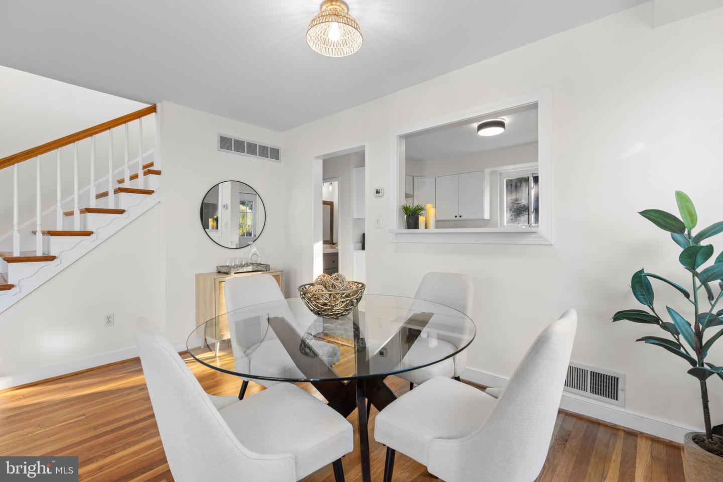 59 E TAYLOR RUN PKWY, ALEXANDRIA, Virginia 22314, 3 Bedrooms Bedrooms, ,1 BathroomBathrooms,Residential,For sale,59 E TAYLOR RUN PKWY,VAAX2051092 MLS # VAAX2051092 59 E TAYLOR RUN PKWY, ALEXANDRIA, Virginia 22314, 3 Bedrooms Bedrooms, ,1 BathroomBathrooms,Residential,For sale,59 E TAYLOR RUN PKWY,VAAX2051092 MLS # VAAX2051092