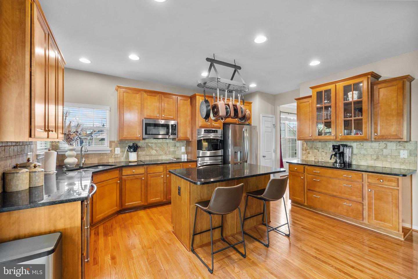 5336 DAYBREAK LN, WOODBRIDGE, Virginia 22193, 4 Bedrooms Bedrooms, ,3 BathroomsBathrooms,Residential,For sale,5336 DAYBREAK LN,VAPW2106514 MLS # VAPW2106514 5336 DAYBREAK LN, WOODBRIDGE, Virginia 22193, 4 Bedrooms Bedrooms, ,3 BathroomsBathrooms,Residential,For sale,5336 DAYBREAK LN,VAPW2106514 MLS # VAPW2106514