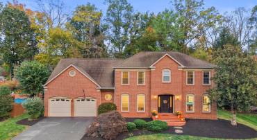 1205 CAMEO CT, HERNDON, Virginia 20170, 4 Bedrooms Bedrooms, 11 Rooms Rooms,3 BathroomsBathrooms,Residential,For sale,1205 CAMEO CT,VAFX2275658 MLS # VAFX2275658